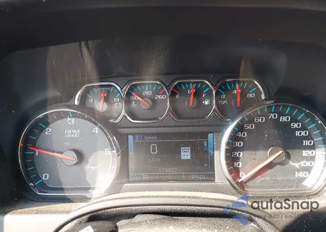 2017 Chevrolet Suburban Premier из США, поврежденный, VIN 1GNSKJKC5HR205120